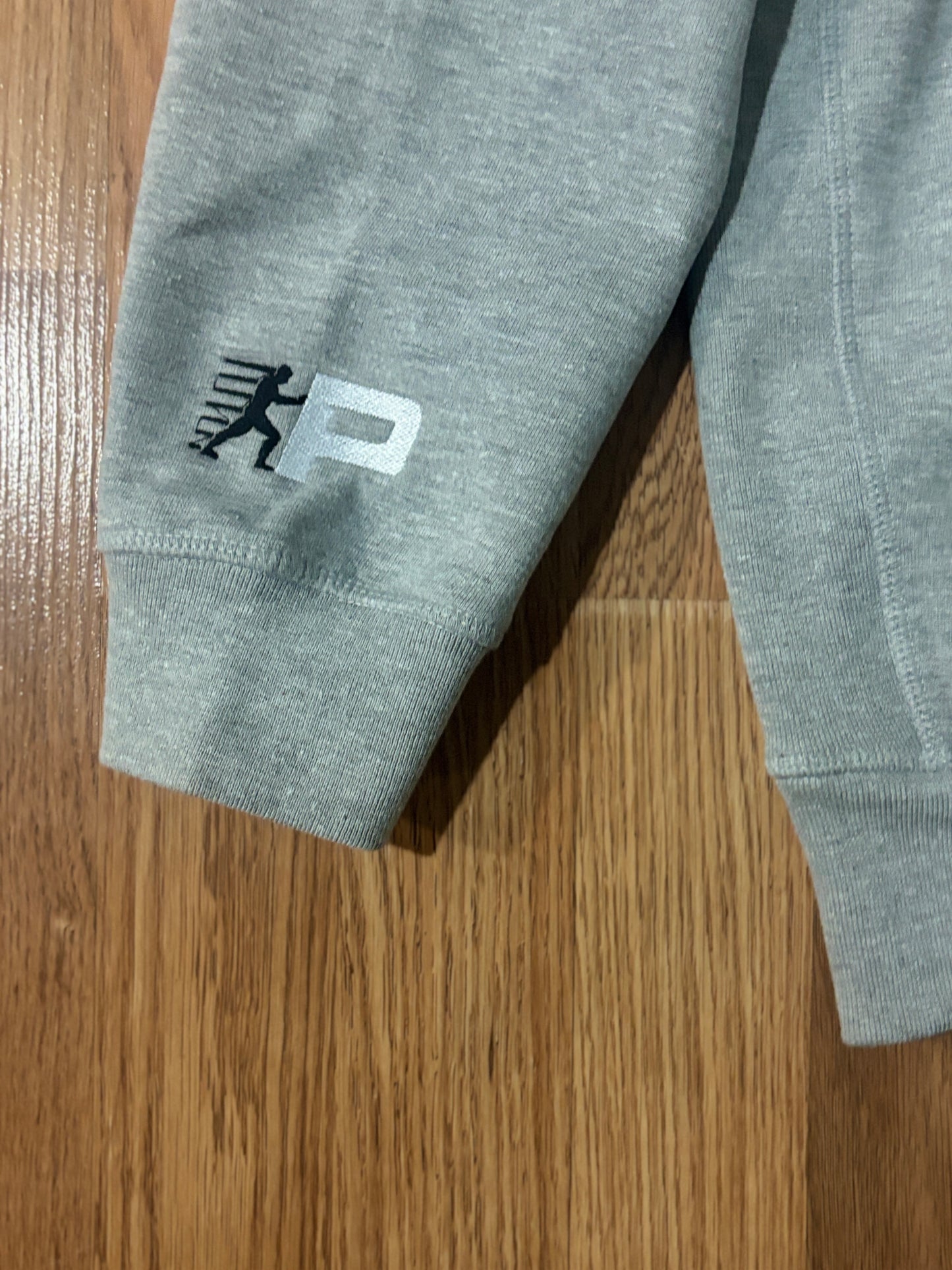 Power Push Premium
Heavyweight Organic Cotton Crewneck -Luxury Streetwear
Sweatshirt (Grey)